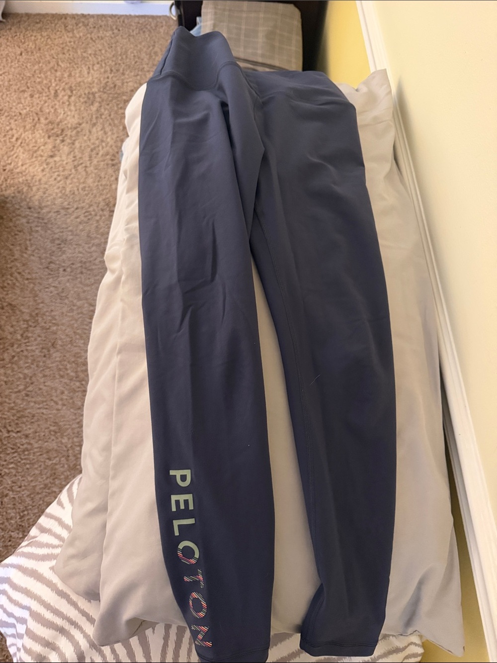 Peloton Women’s size Medium Navy Performance Leggings